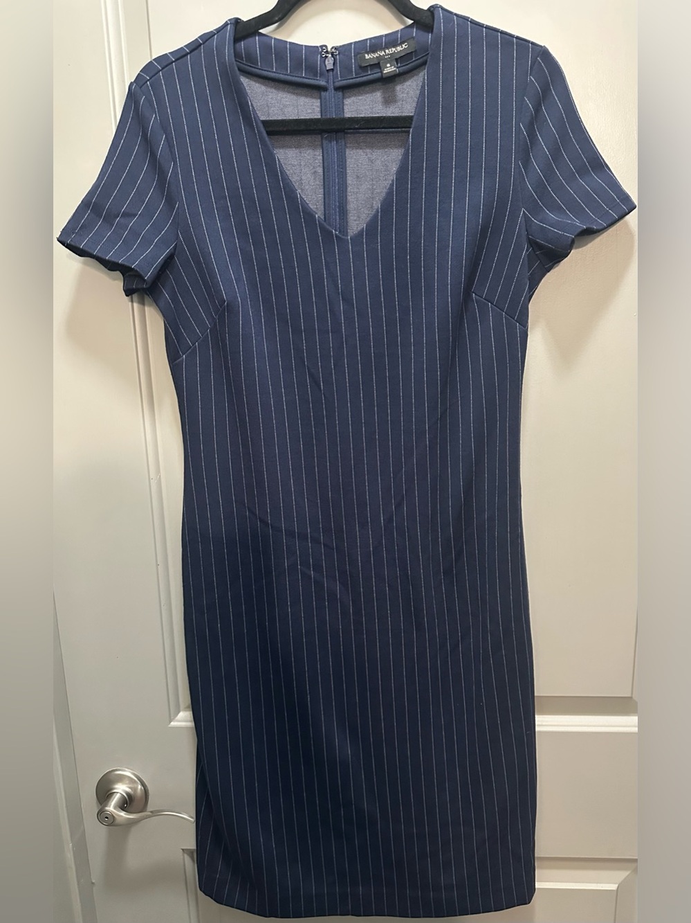 Banana Republic Size 6 Pinstripe Dress EUC